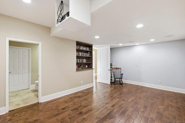 1690 Gascony Rd, Encinitas, CA 92024