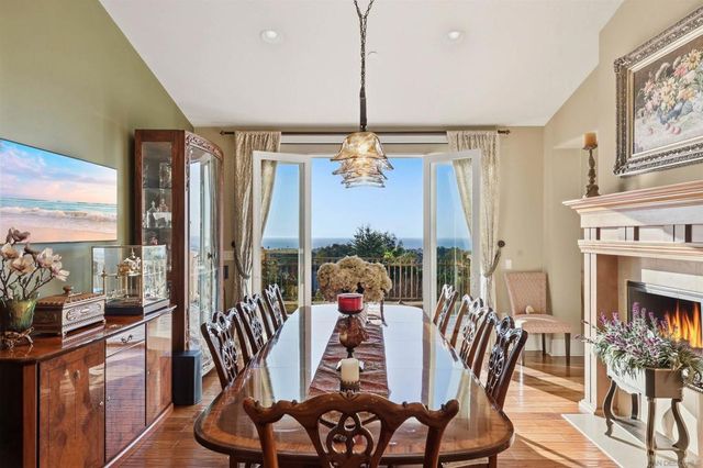 1690 Gascony Rd, Encinitas, CA 92024