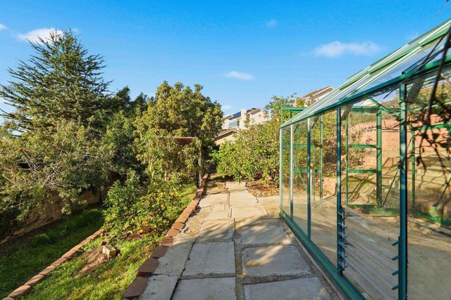 1690 Gascony Rd, Encinitas, CA 92024