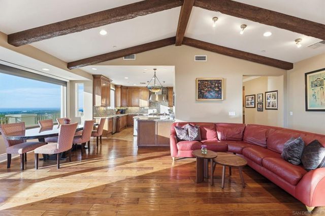 1690 Gascony Rd, Encinitas, CA 92024