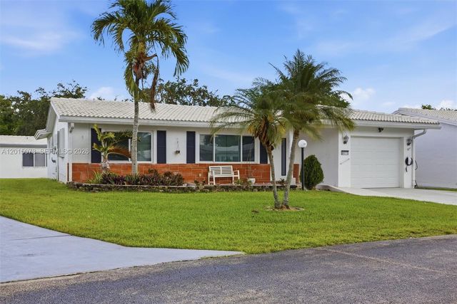 9011 NW 15th Pl, Plantation, FL 33322