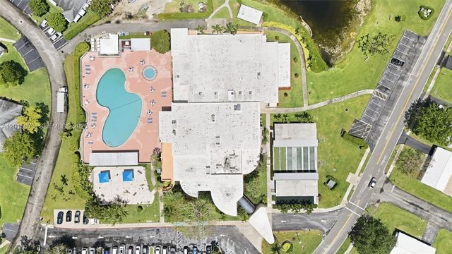 9011 NW 15th Pl, Plantation, FL 33322