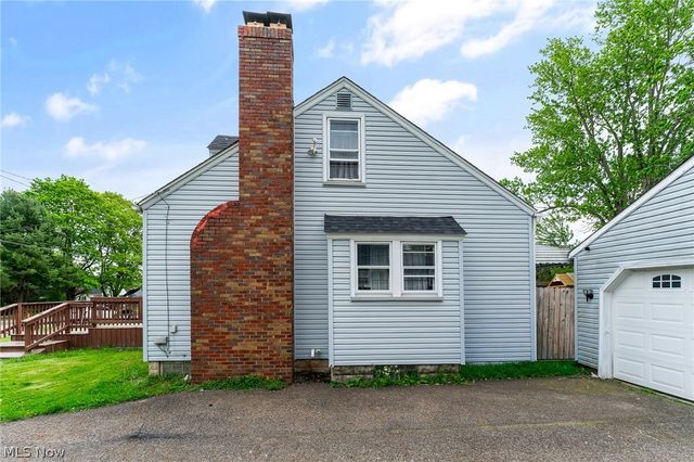 51 Renwick Drive, Poland, OH 44514