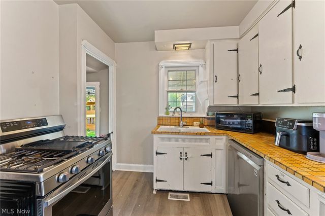51 Renwick Drive, Poland, OH 44514