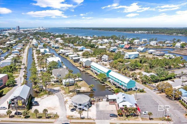 113 W 6th Avenue 12, Gulf Shores, AL 36542