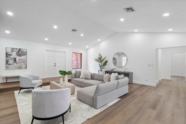 8899 NW 47th Drive, Coral Springs, FL 33067