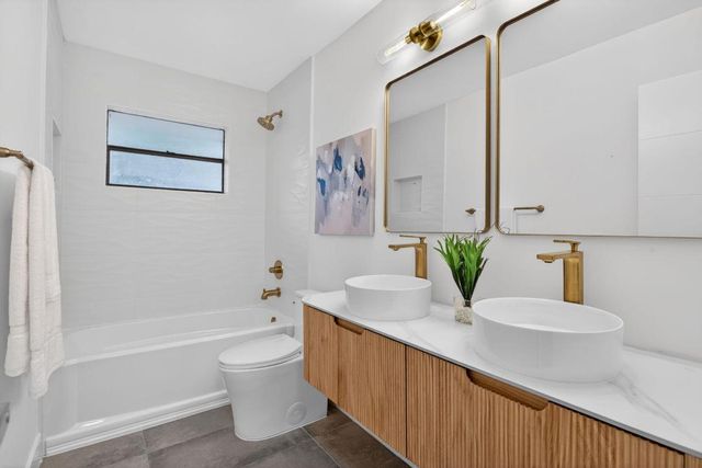 8899 NW 47th Drive, Coral Springs, FL 33067