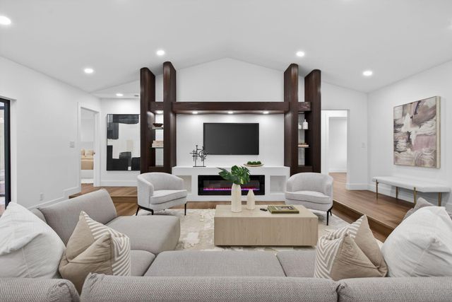 8899 NW 47th Drive, Coral Springs, FL 33067