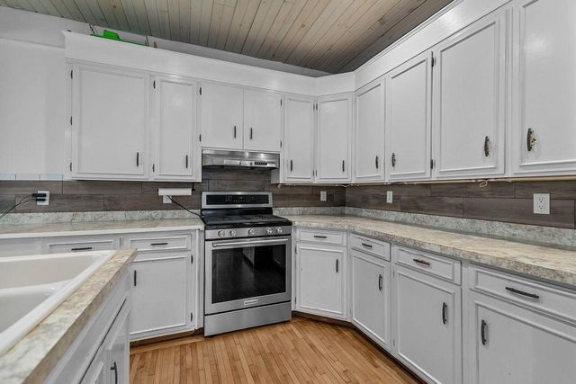 215 N Bridge Street, Markesan, WI 53946