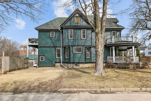 215 N Bridge Street, Markesan, WI 53946