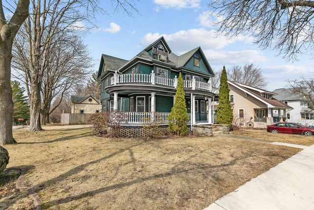 215 N Bridge Street, Markesan, WI 53946