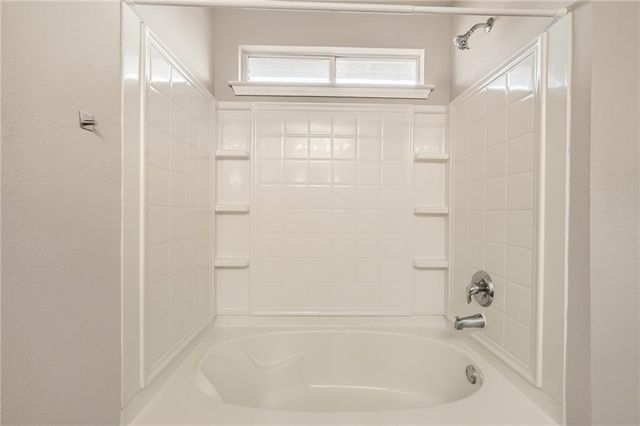 612 Copper CT, Jarrell, TX 76537