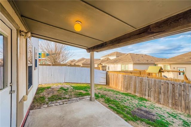 612 Copper CT, Jarrell, TX 76537