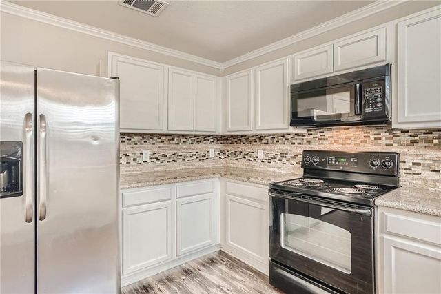 612 Copper CT, Jarrell, TX 76537