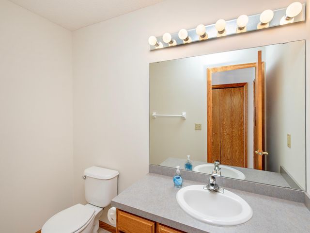 1630 Mackubin Street, Saint Paul, MN 55117