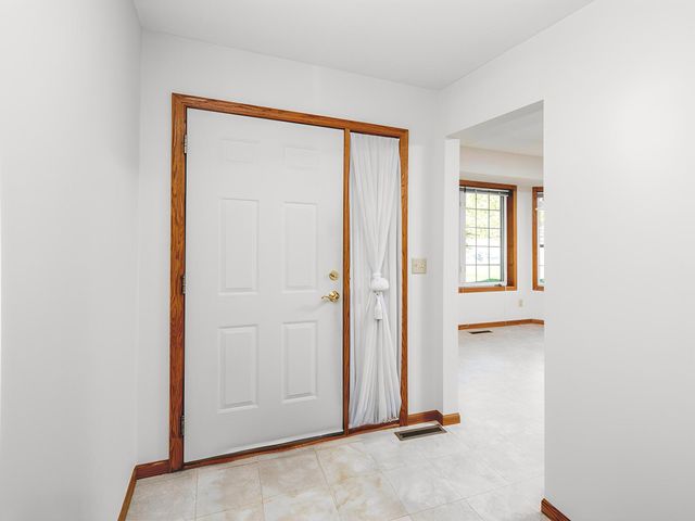 1630 Mackubin Street, Saint Paul, MN 55117