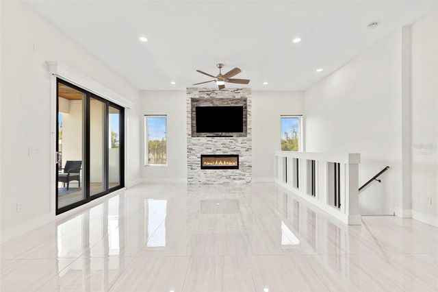 3835 SHORE ACRES BOULEVARD NE, St Petersburg, FL 33703