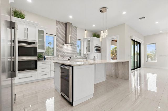 3835 SHORE ACRES BOULEVARD NE, St Petersburg, FL 33703