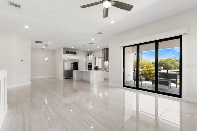 3835 SHORE ACRES BOULEVARD NE, St Petersburg, FL 33703