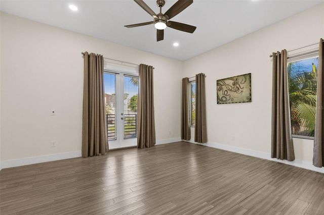 3835 SHORE ACRES BOULEVARD NE, St Petersburg, FL 33703