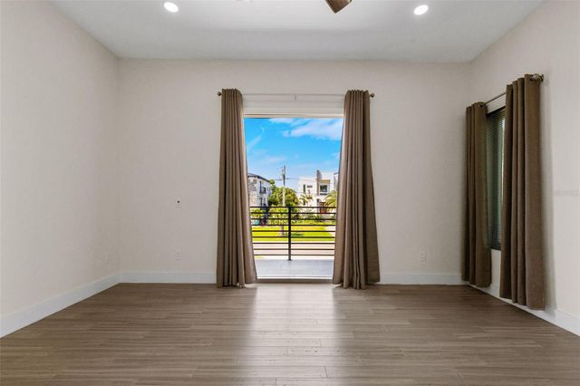 3835 SHORE ACRES BOULEVARD NE, St Petersburg, FL 33703