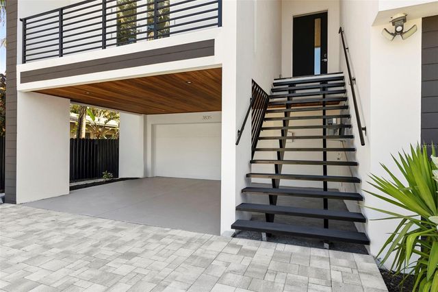 3835 SHORE ACRES BOULEVARD NE, St Petersburg, FL 33703