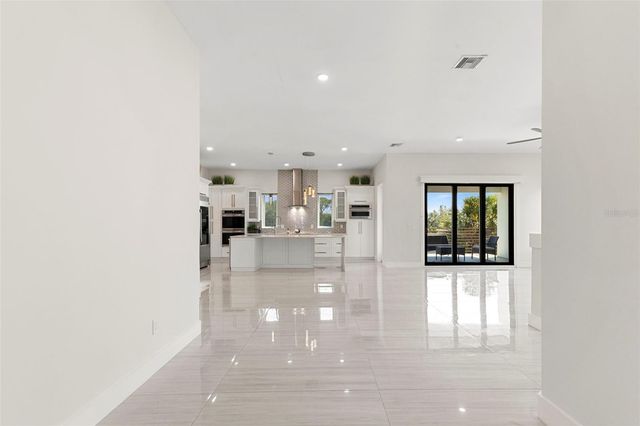 3835 SHORE ACRES BOULEVARD NE, St Petersburg, FL 33703