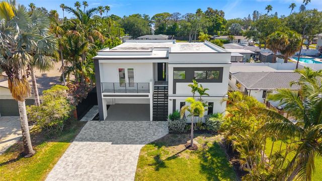 3835 SHORE ACRES BOULEVARD NE, St Petersburg, FL 33703