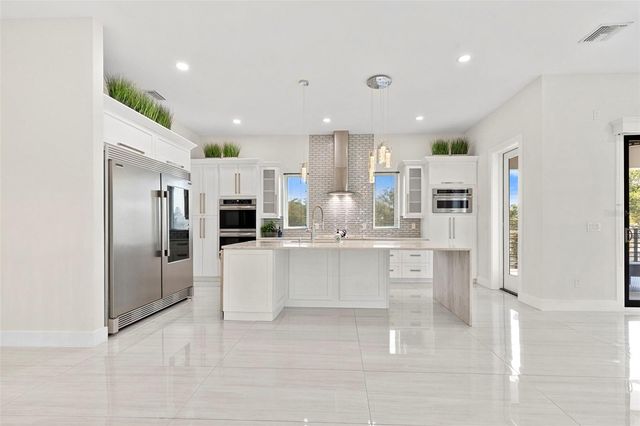 3835 SHORE ACRES BOULEVARD NE, St Petersburg, FL 33703