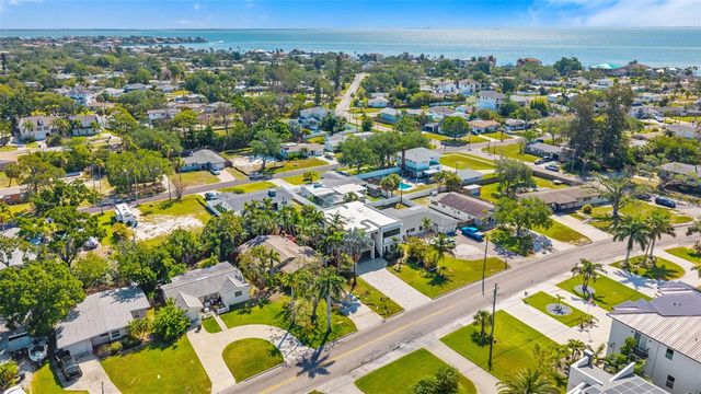 3835 SHORE ACRES BOULEVARD NE, St Petersburg, FL 33703