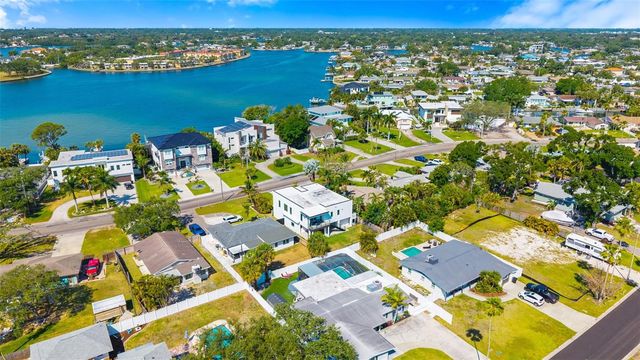 3835 SHORE ACRES BOULEVARD NE, St Petersburg, FL 33703