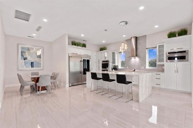 3835 SHORE ACRES BOULEVARD NE, St Petersburg, FL 33703