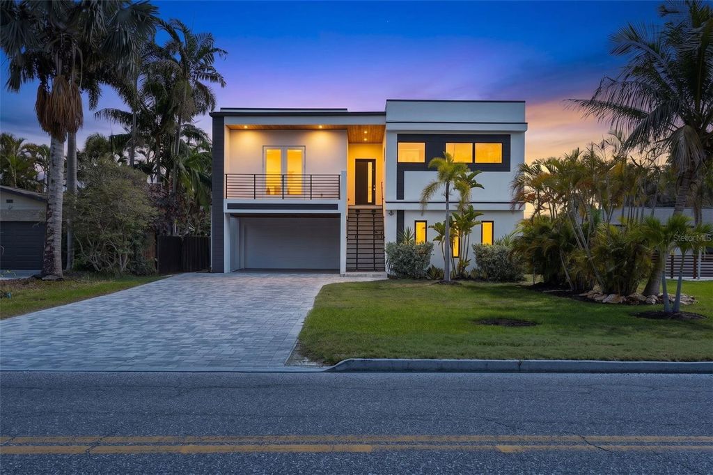 3835 SHORE ACRES BOULEVARD NE, St Petersburg, FL 33703