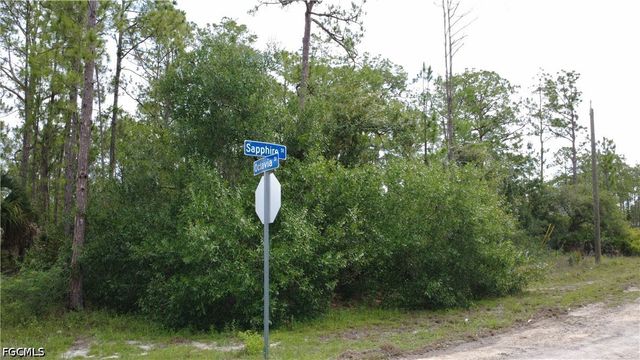 346 Sapphire ST, Lehigh Acres, FL 33972