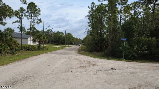 346 Sapphire ST, Lehigh Acres, FL 33972
