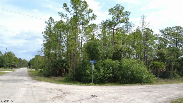 346 Sapphire ST, Lehigh Acres, FL 33972