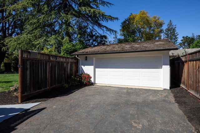 617 Giralda Drive, Los Altos, CA 94024