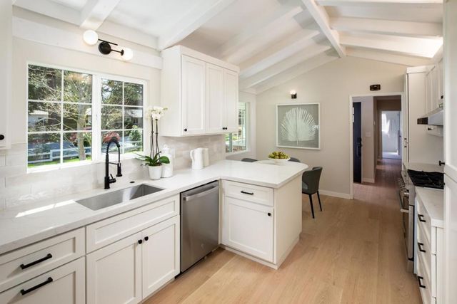 617 Giralda Drive, Los Altos, CA 94024