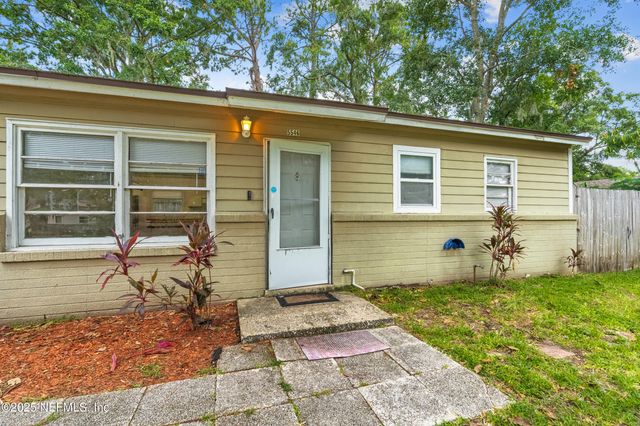 5546 GREEN FOREST Drive, Jacksonville, FL 32244