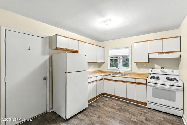 5546 GREEN FOREST Drive, Jacksonville, FL 32244
