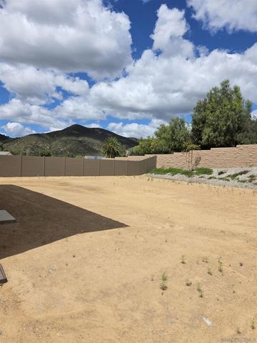 3140 Smith Place, Escondido, CA 92027