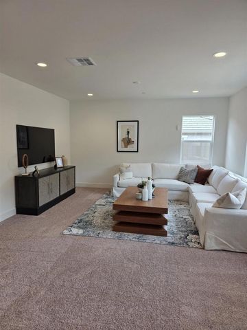 3140 Smith Place, Escondido, CA 92027