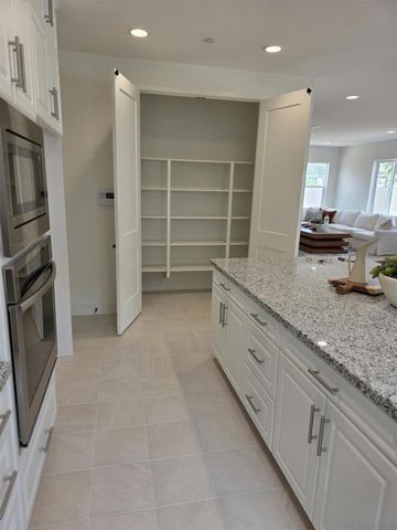 3140 Smith Place, Escondido, CA 92027