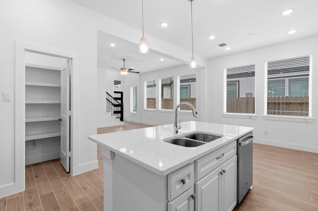 9414 Autumn Vale Drive, Missouri City, TX 77459