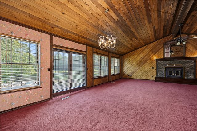 1415 Clear Creek Drive, Springdale, AR 72764
