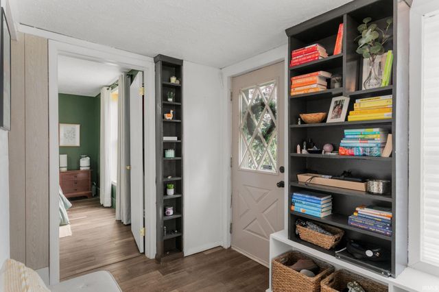 940 S 34Th Street, South Bend, IN 46615