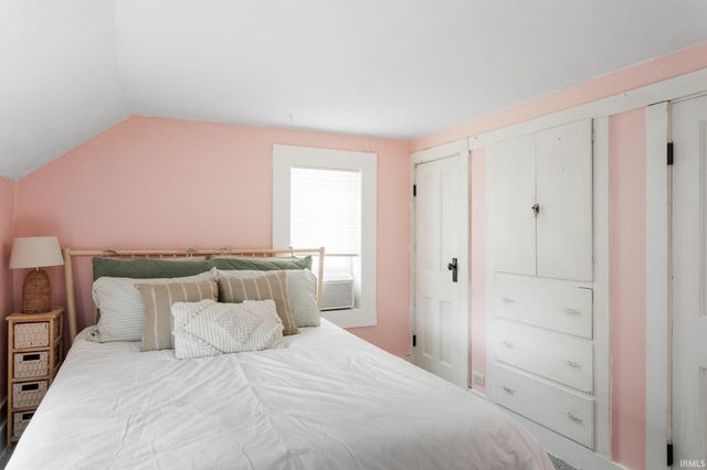 940 S 34Th Street, South Bend, IN 46615