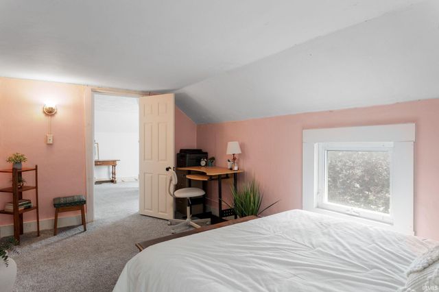 940 S 34Th Street, South Bend, IN 46615