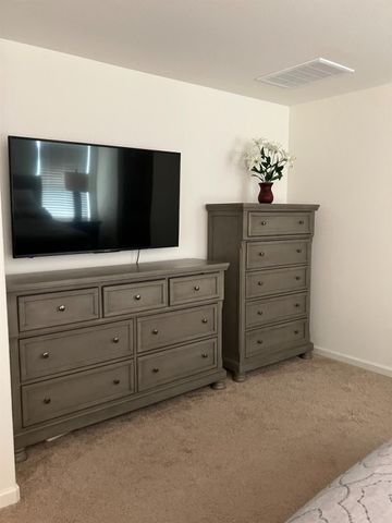 3048 Stones Ln, Stockton, CA 95212