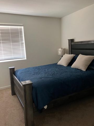 3048 Stones Ln, Stockton, CA 95212